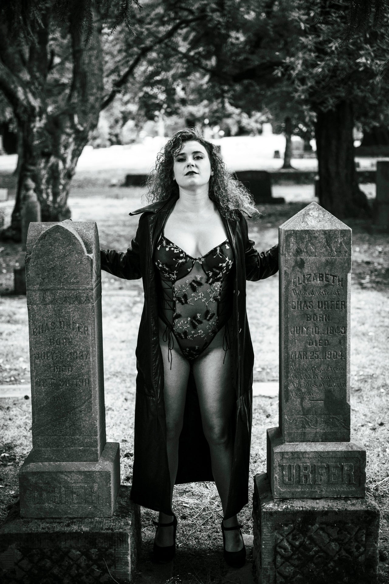 Graveyard Girls- Ebook